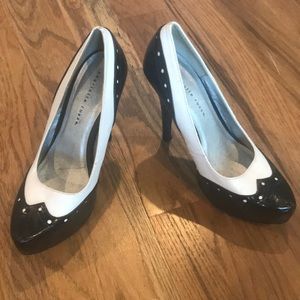Amazing black and white suit pumps